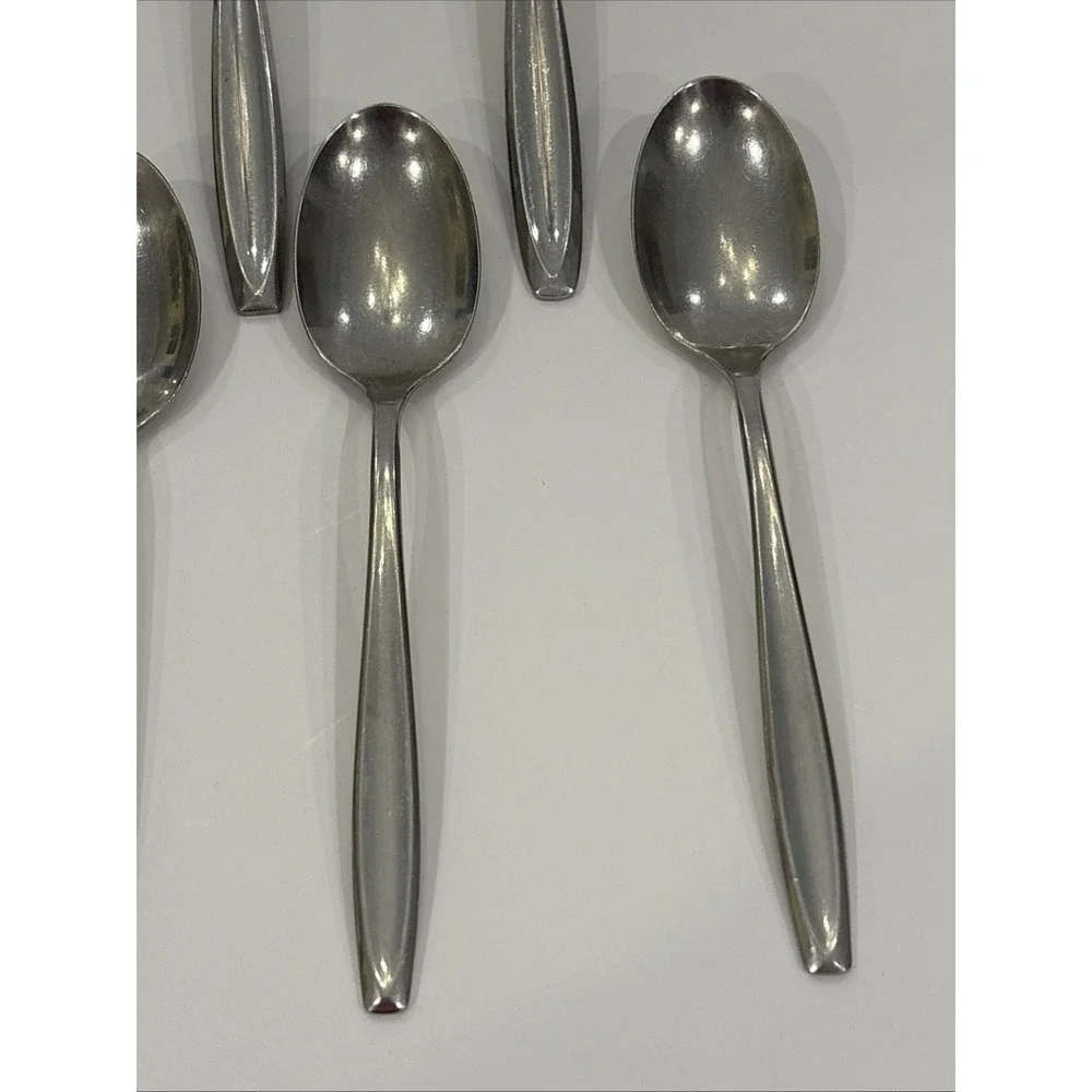Insico International New Dawn 5 Teaspoons 4 Tablespoons Stainless Flatware Lot